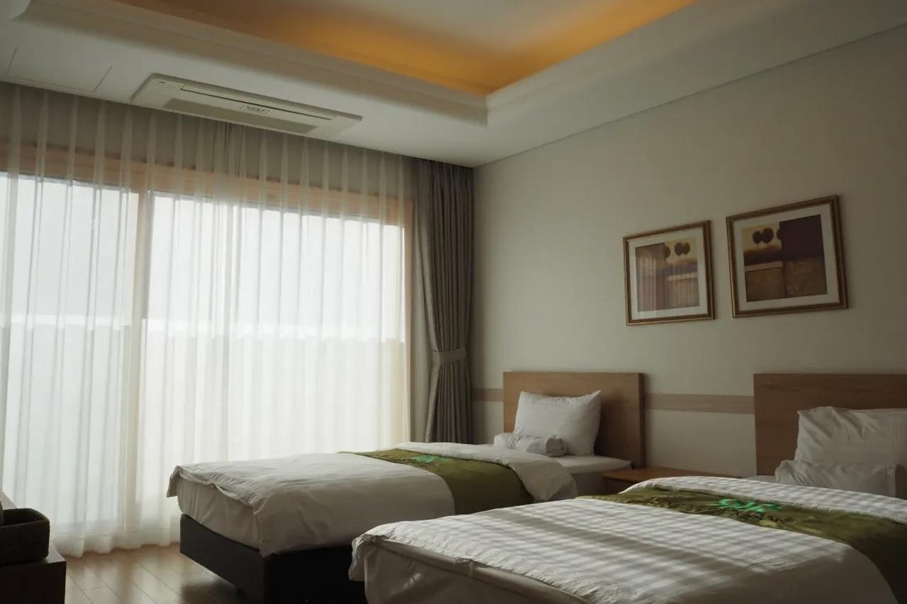 Pineridge Hotel Sokcho Exterior foto